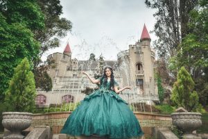 fotografía quince años sesión fotos 15 Medellín fotógrafo de quinceañeras Antioquia estudio para quinceañeras quinceaños fotos de quince